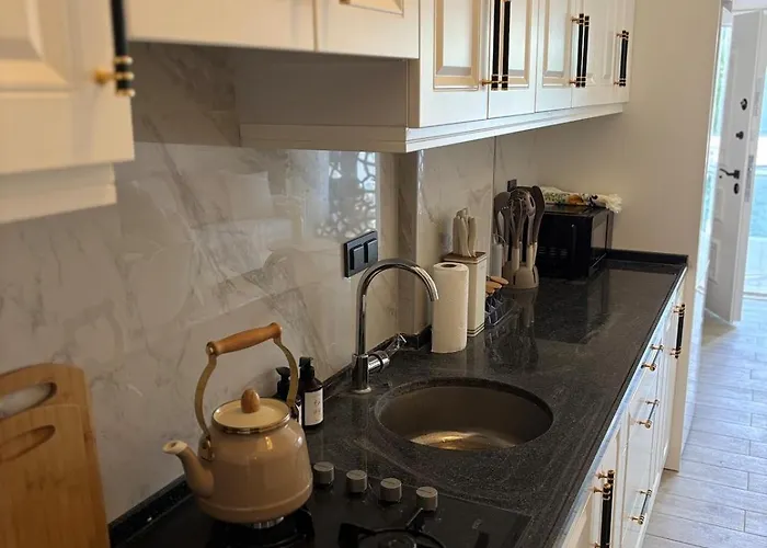 Bright Modern Flat - Pool & Garden Near Shops Apartamento *