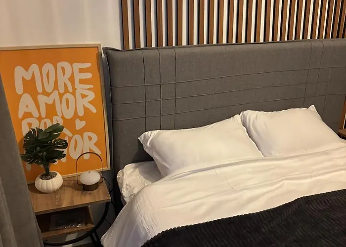 Bright Modern Flat - Pool & Garden Near Shops Apartamento *