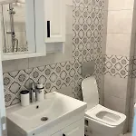 Apartman Bright Modern Flat - Pool & Garden Near Shops